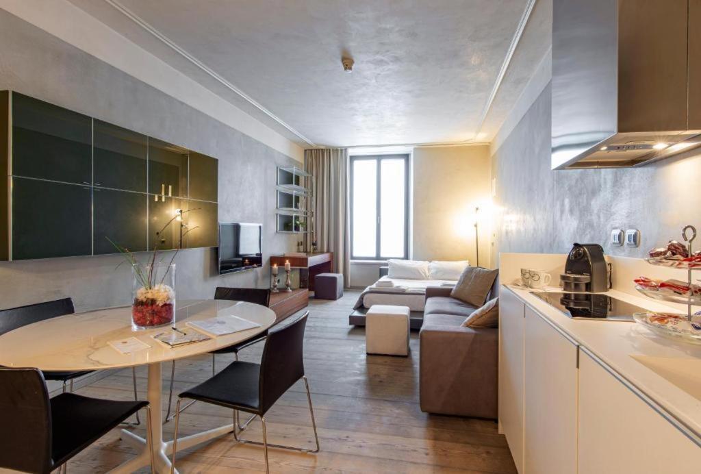 Milan Royal Suites - Centro Duomo Eksteriør bilde