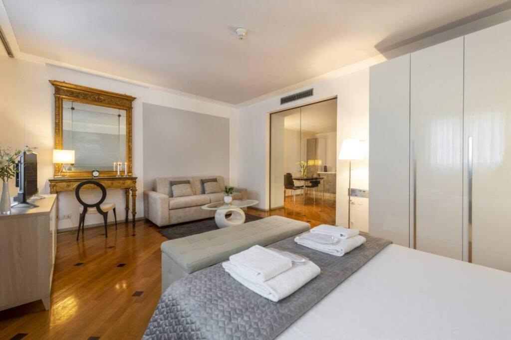 Milan Royal Suites - Centro Duomo Eksteriør bilde